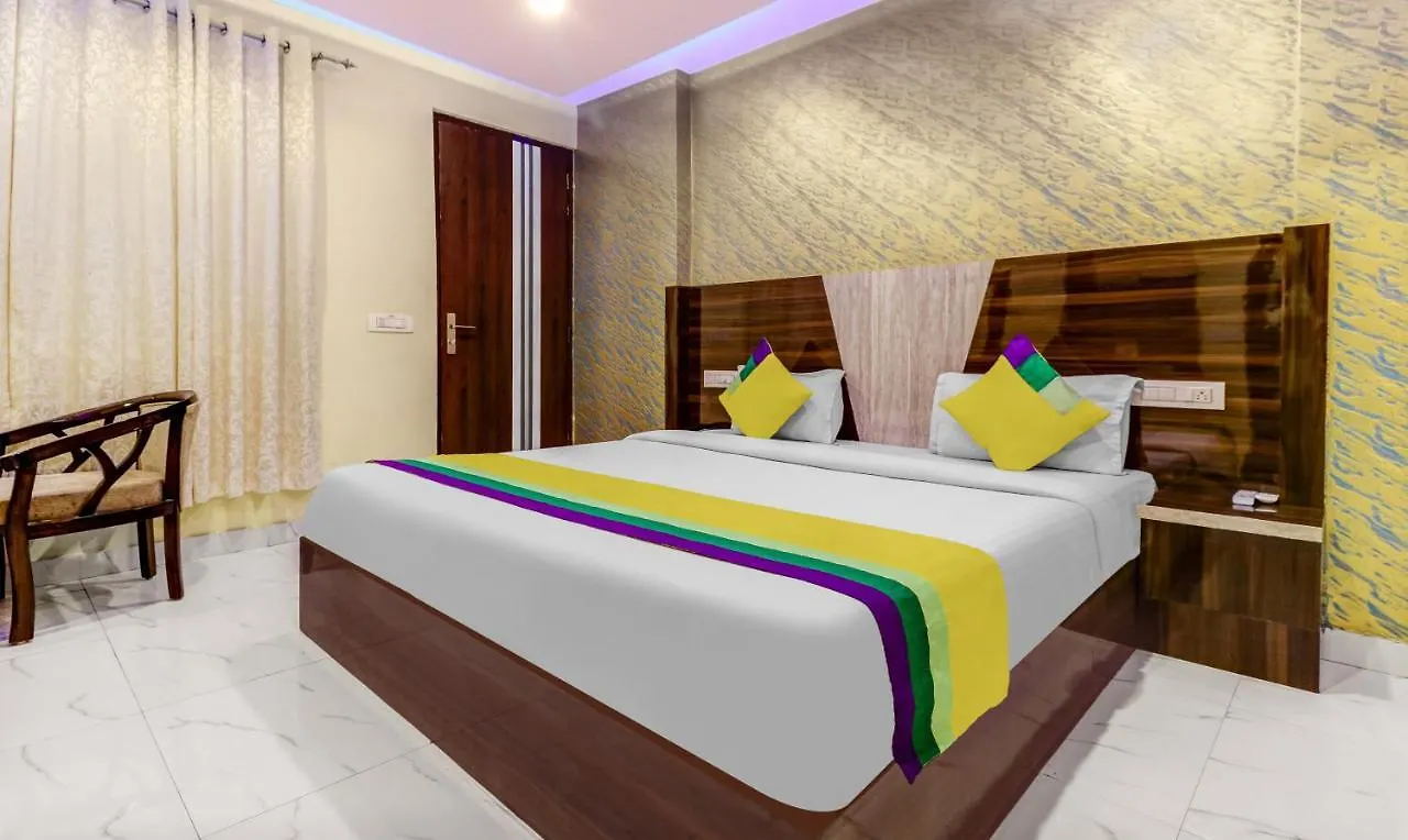 ***  Itsy Hotels Royal Residency Sohana India