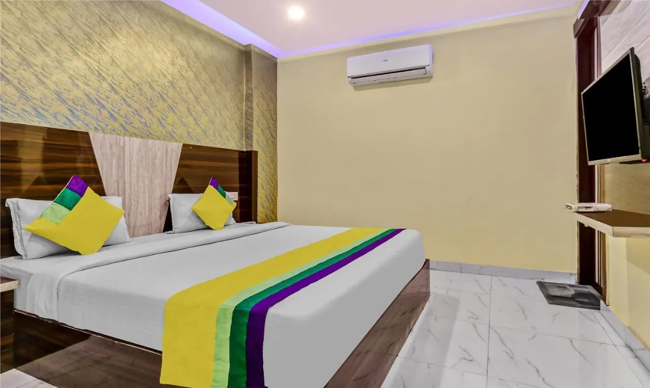 Itsy Hotels Royal Residency Sohana 3*,  India