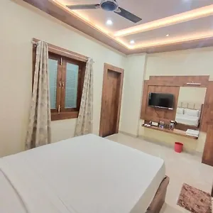 Hotel Nandini Palace Varanasi